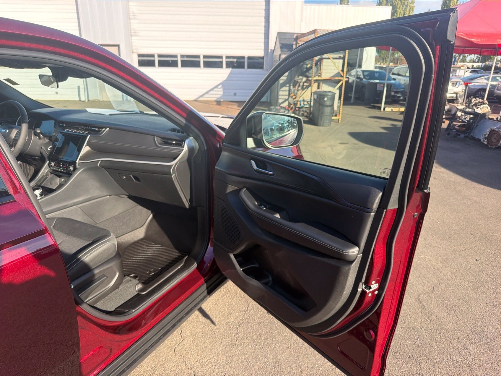 2026 Jeep Grand Cherokee Laredo X 4x4