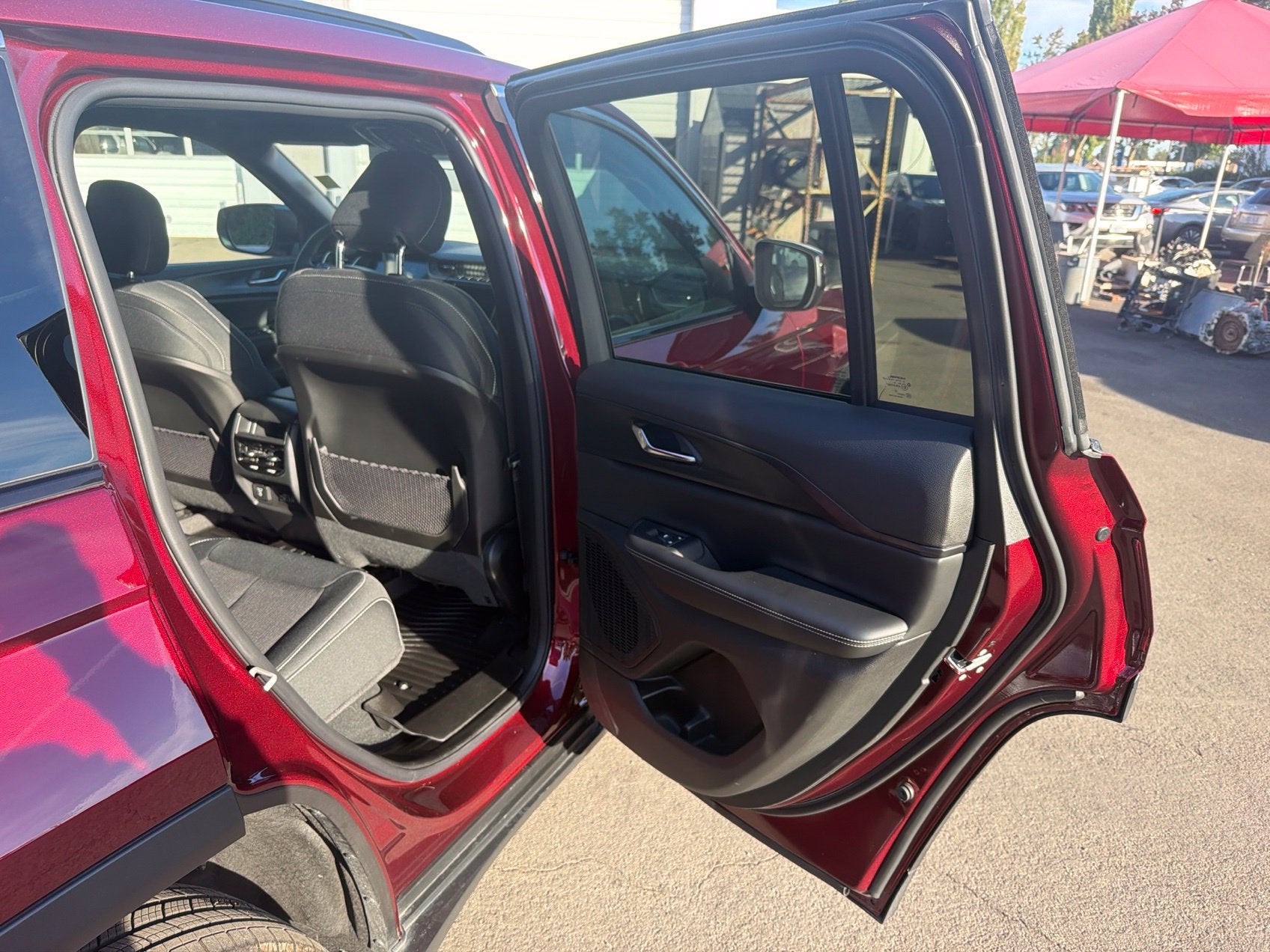 2026 Jeep Grand Cherokee Laredo X 4x4