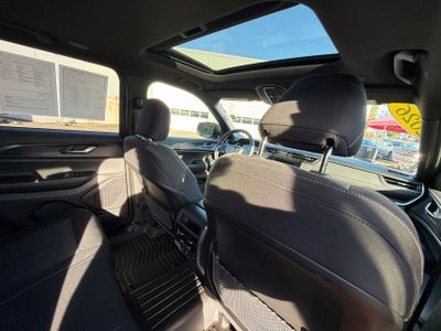 2026 Jeep Grand Cherokee Laredo X 4x4