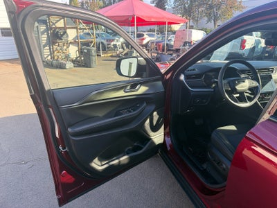 2026 Jeep Grand Cherokee Laredo X 4x4