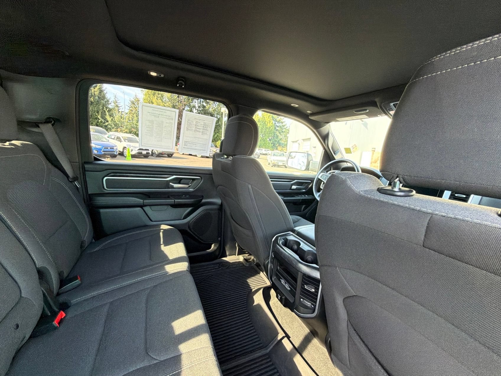 2022 RAM 1500 Big Horn Crew Cab 4x4 5'7" Box