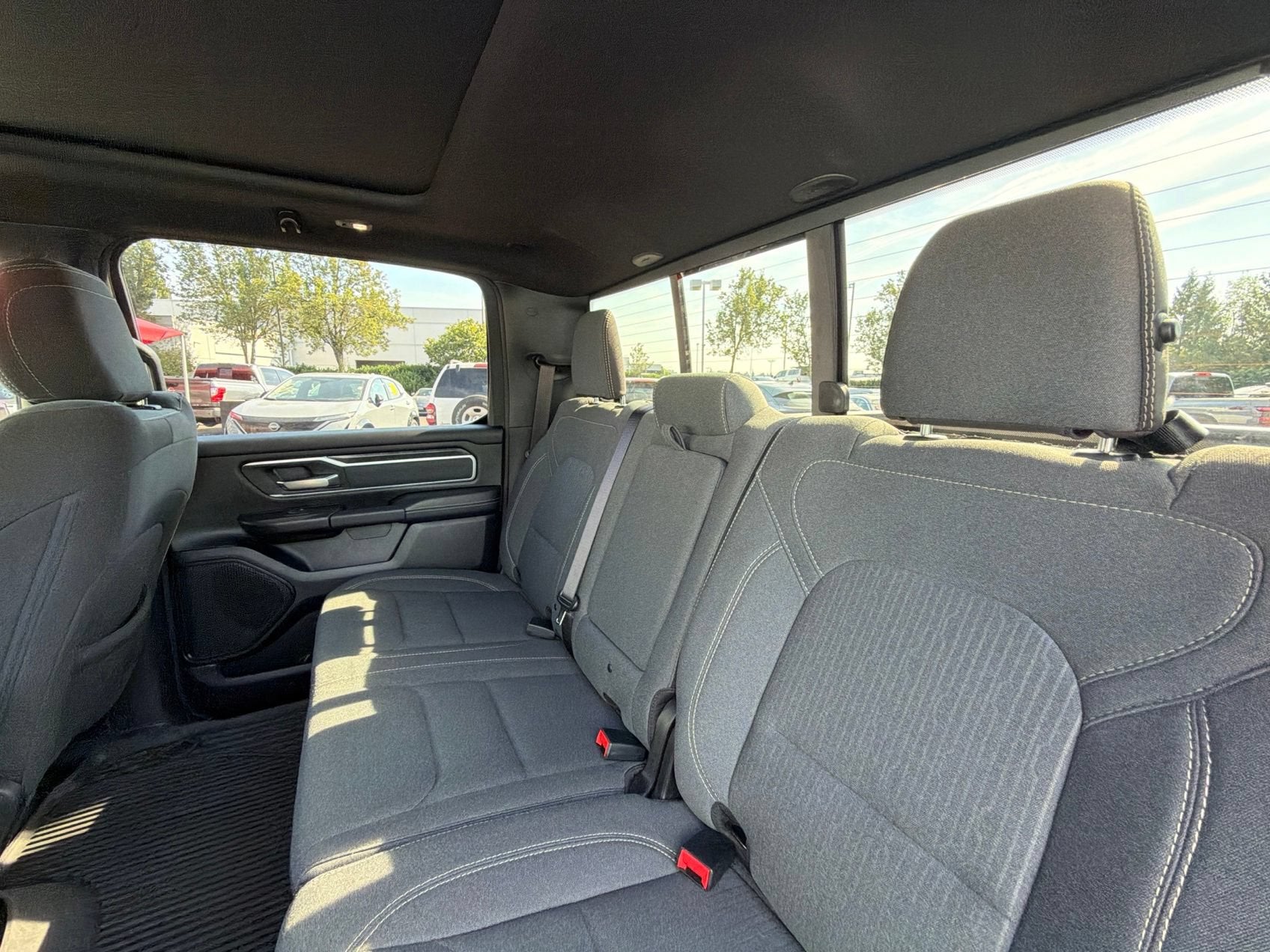 2022 RAM 1500 Big Horn Crew Cab 4x4 5'7" Box