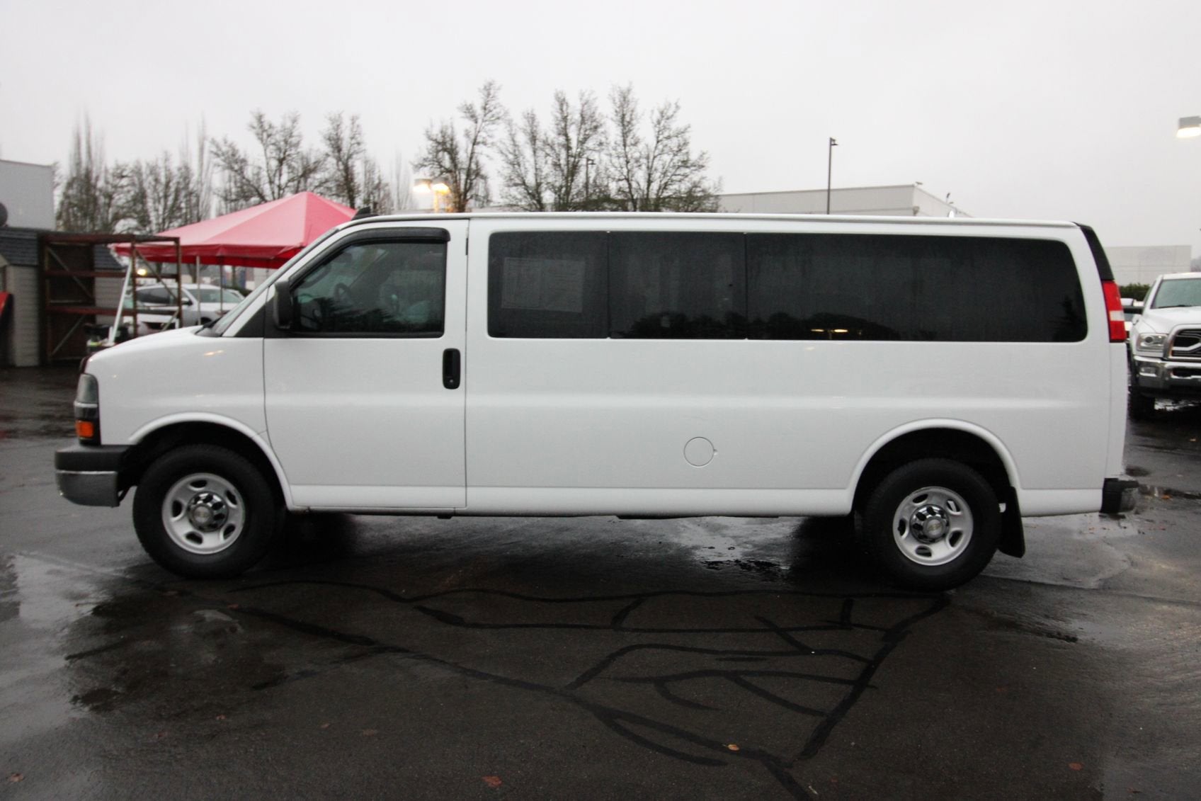 2016 Chevrolet Express Passenger 3500 LT