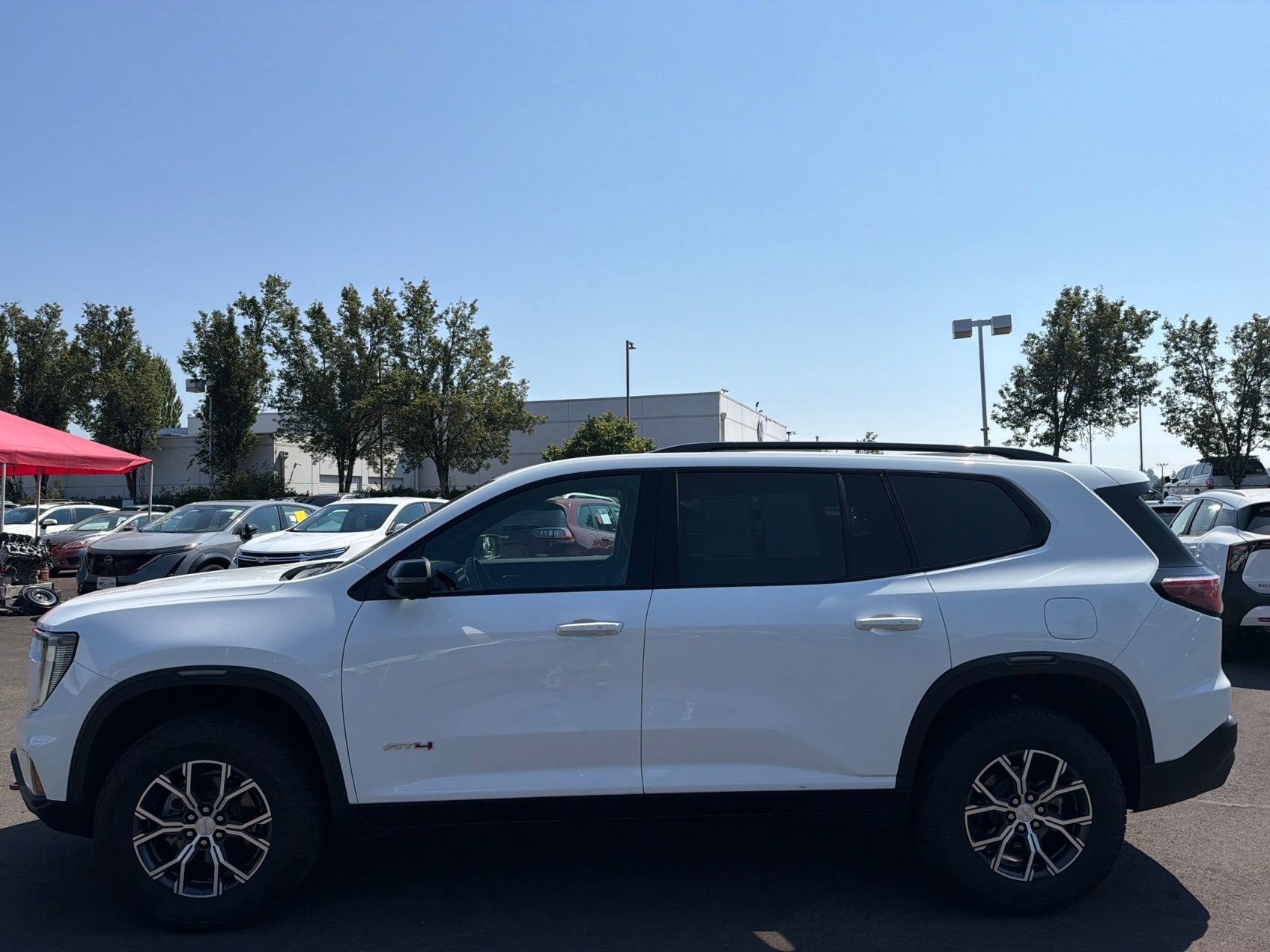 2025 GMC Acadia AT4