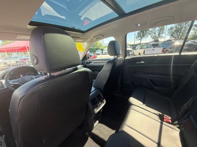 2021 Volkswagen Atlas 3.6L V6 SE w/Technology R-Line
