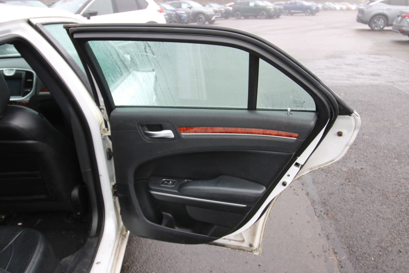 2014 Chrysler 300 BASE