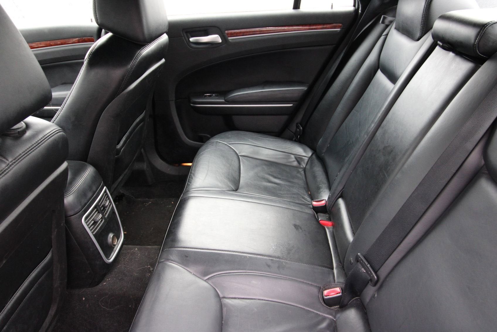 2014 Chrysler 300 BASE