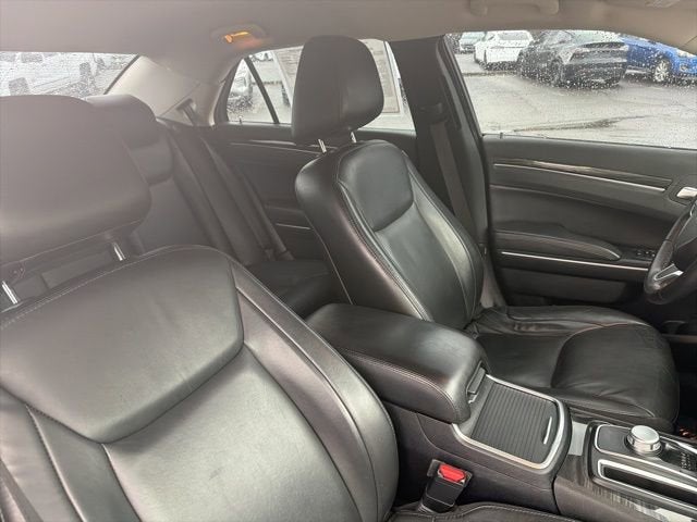 2018 Chrysler 300 Touring L