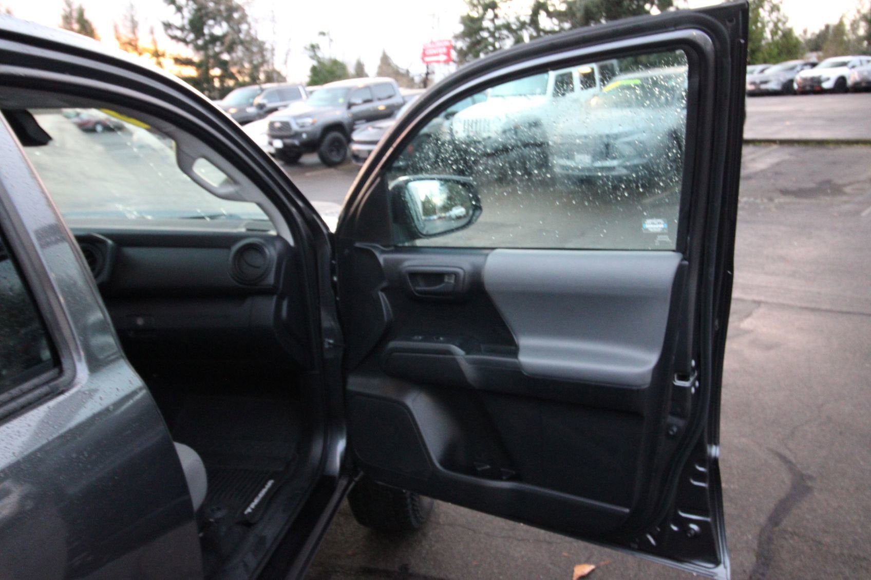 2020 Toyota Tacoma 4WD SR5