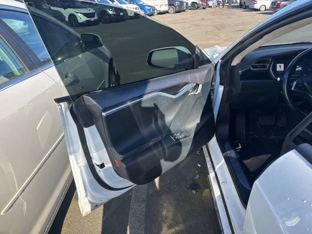 2016 Tesla Model S 90D