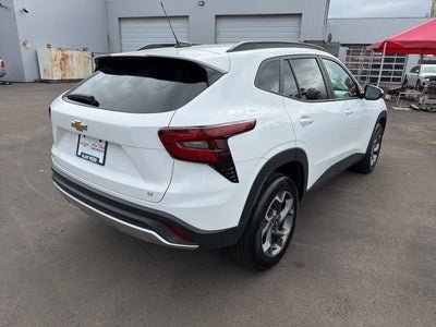 2025 Chevrolet Trax LT