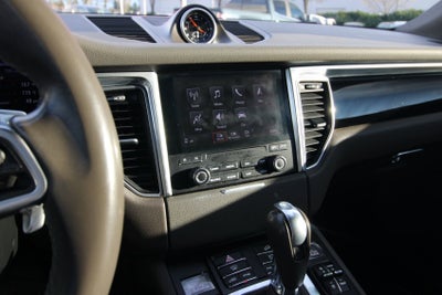 2018 Porsche Macan NA