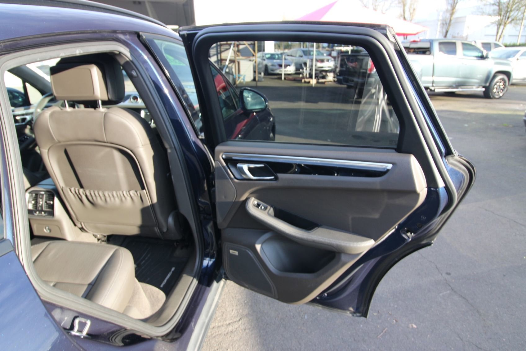 2018 Porsche Macan NA