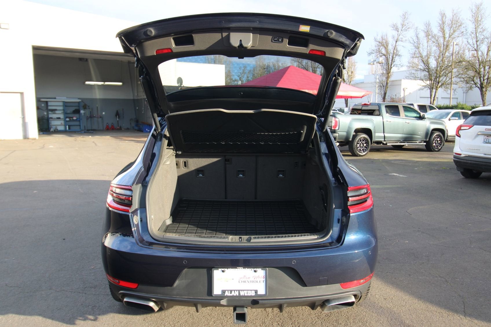 2018 Porsche Macan NA