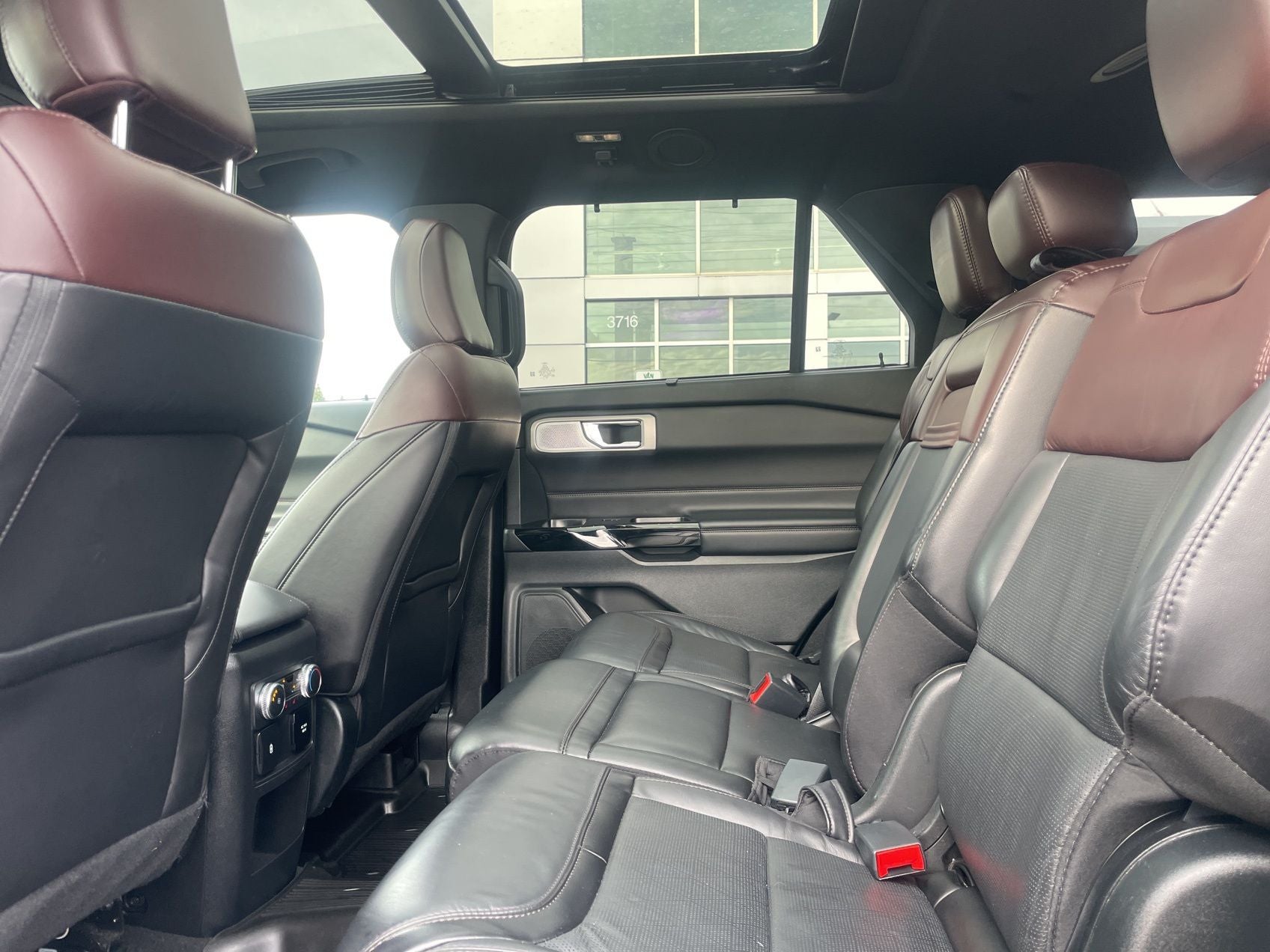 2021 Ford Explorer Platinum