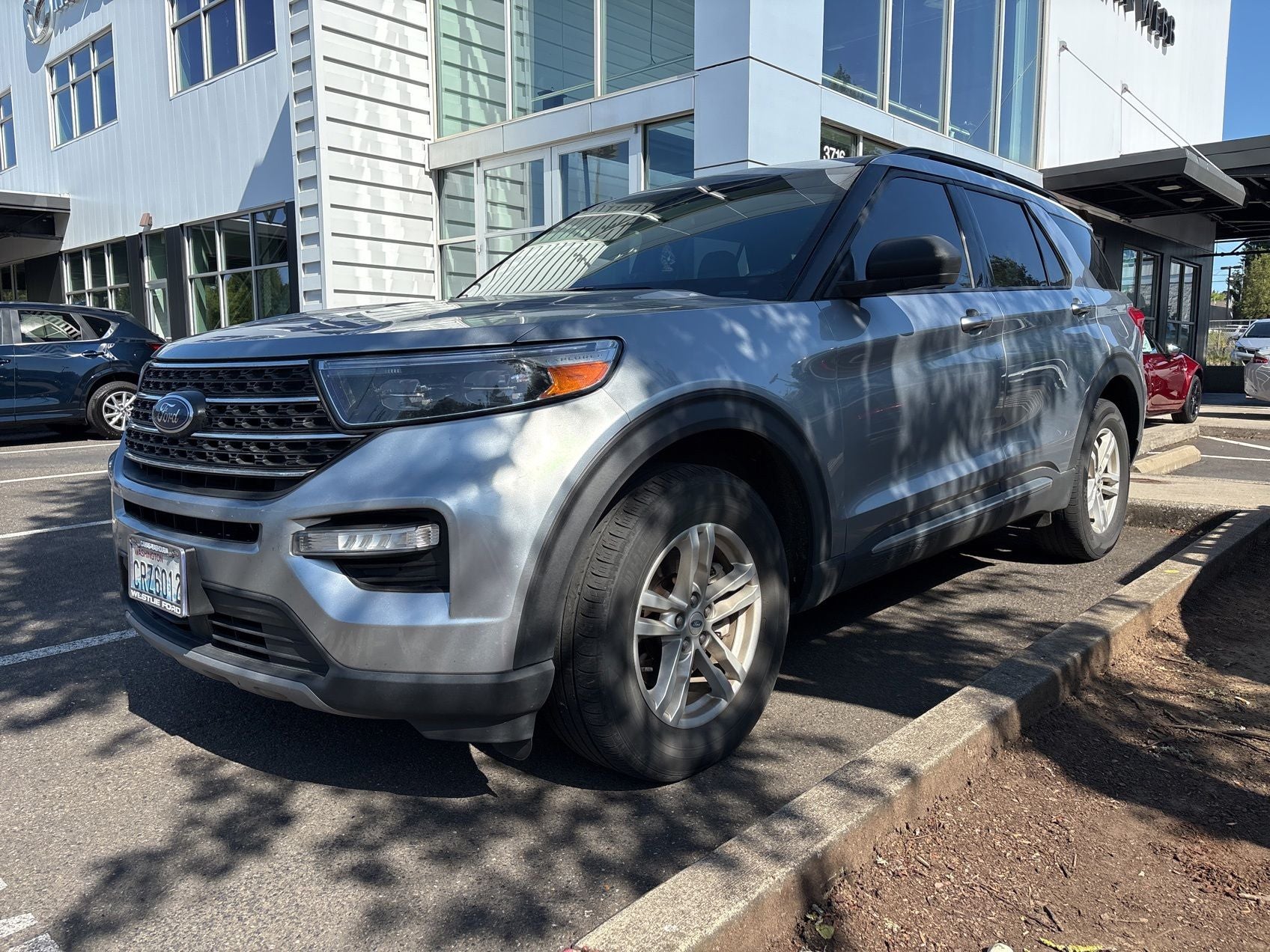 2023 Ford Explorer XLT 4WD's photo