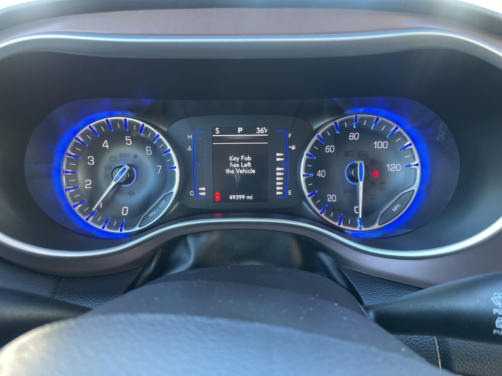 2023 Chrysler Voyager LX