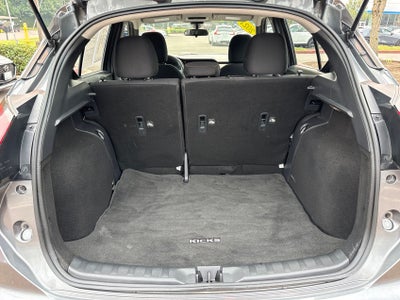 2021 Nissan Kicks SR