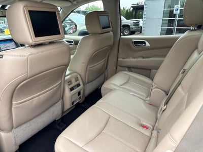 2017 Nissan Pathfinder Platinum