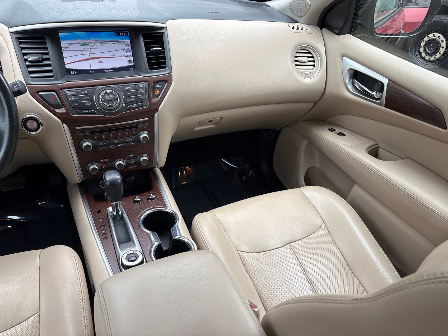 2017 Nissan Pathfinder Platinum
