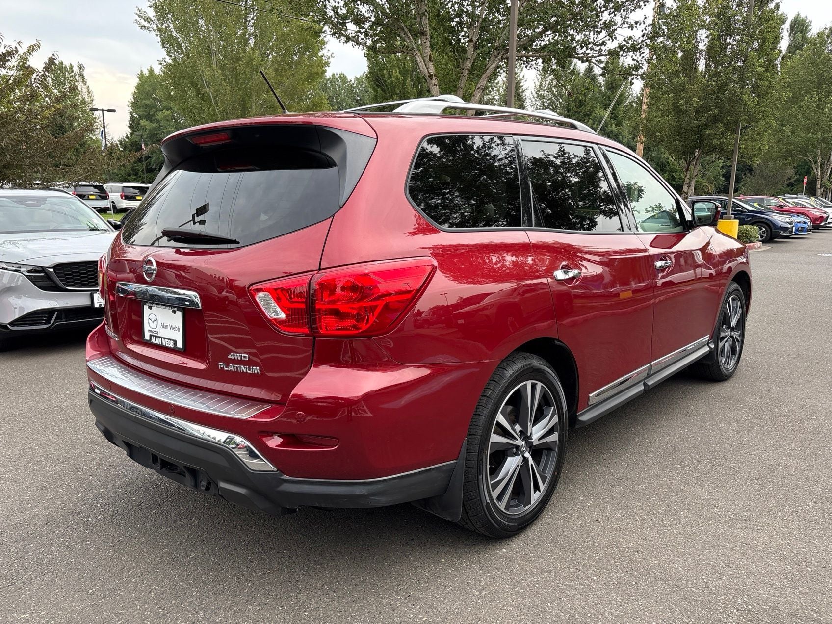 2017 Nissan Pathfinder Platinum