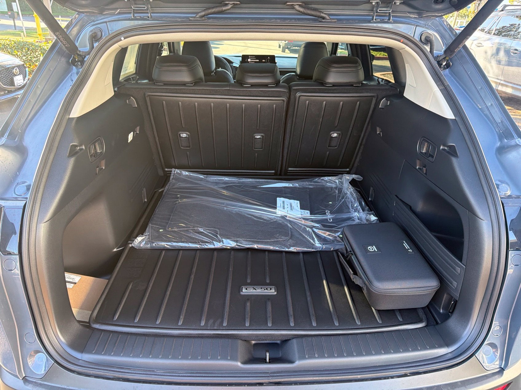 2026 Mazda Mazda CX-50 Hybrid Premium AWD