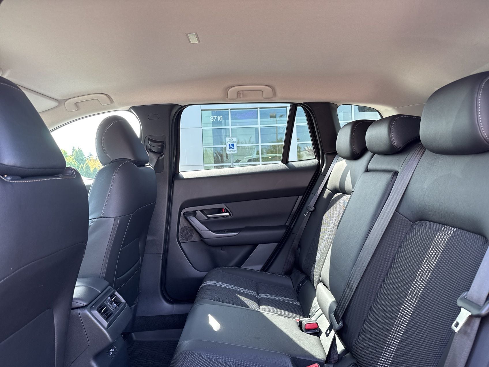 2025 Mazda Mazda CX-50 2.5 S Preferred Package