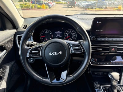 2022 Kia Seltos EX