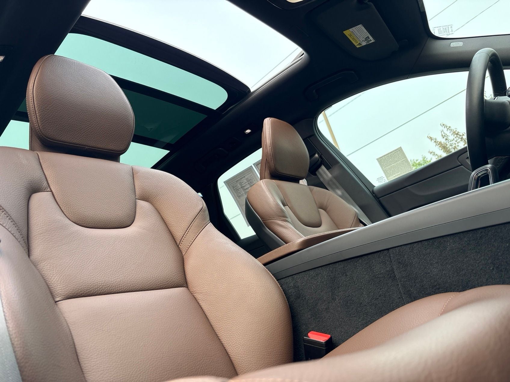 2023 Volvo XC60 B5 Plus Dark Theme