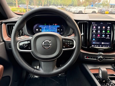 2023 Volvo XC60 B5 Plus Dark Theme