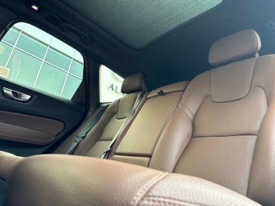 2023 Volvo XC60 B5 Plus Dark Theme