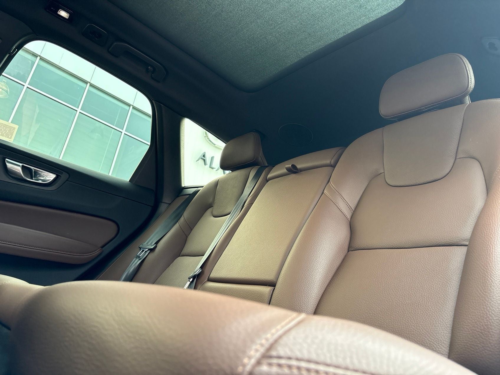 2023 Volvo XC60 B5 Plus Dark Theme