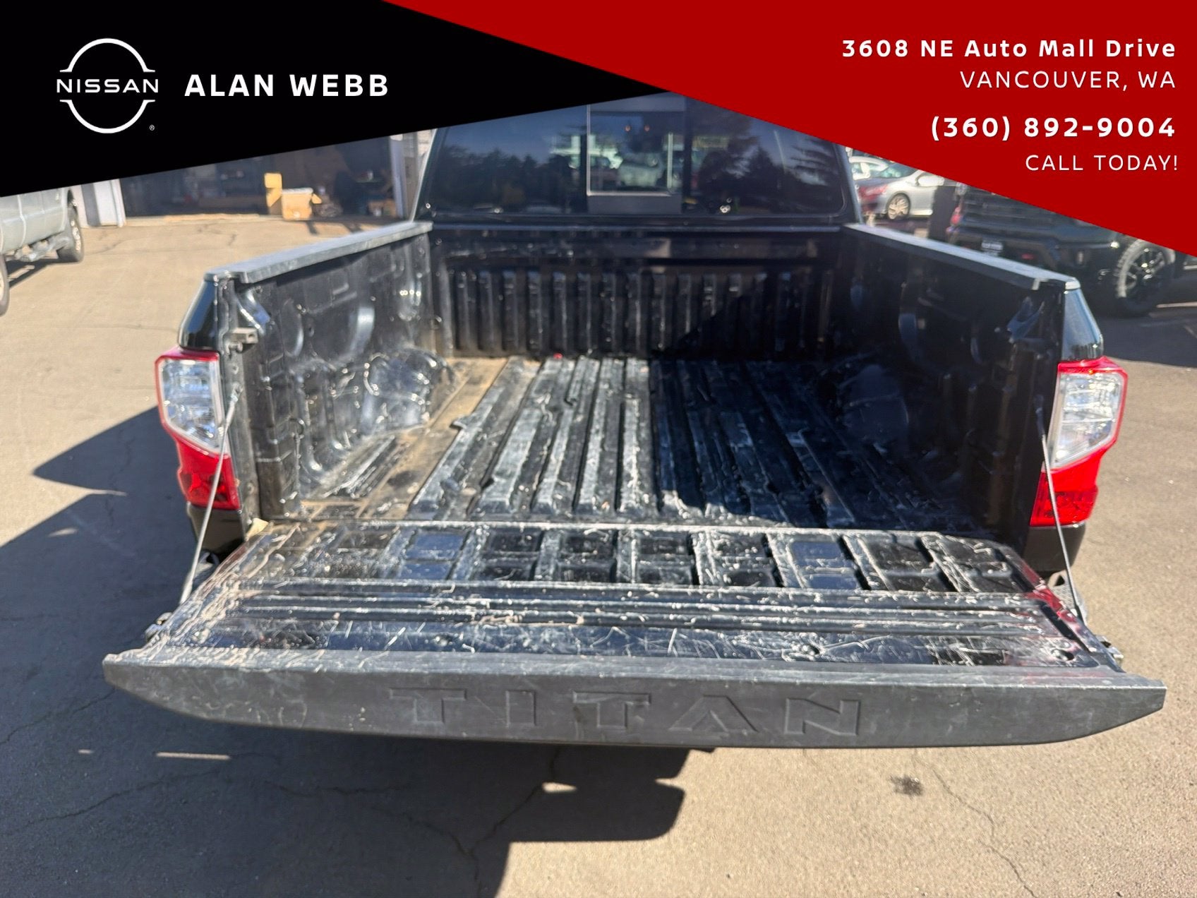 2023 Nissan Titan SV
