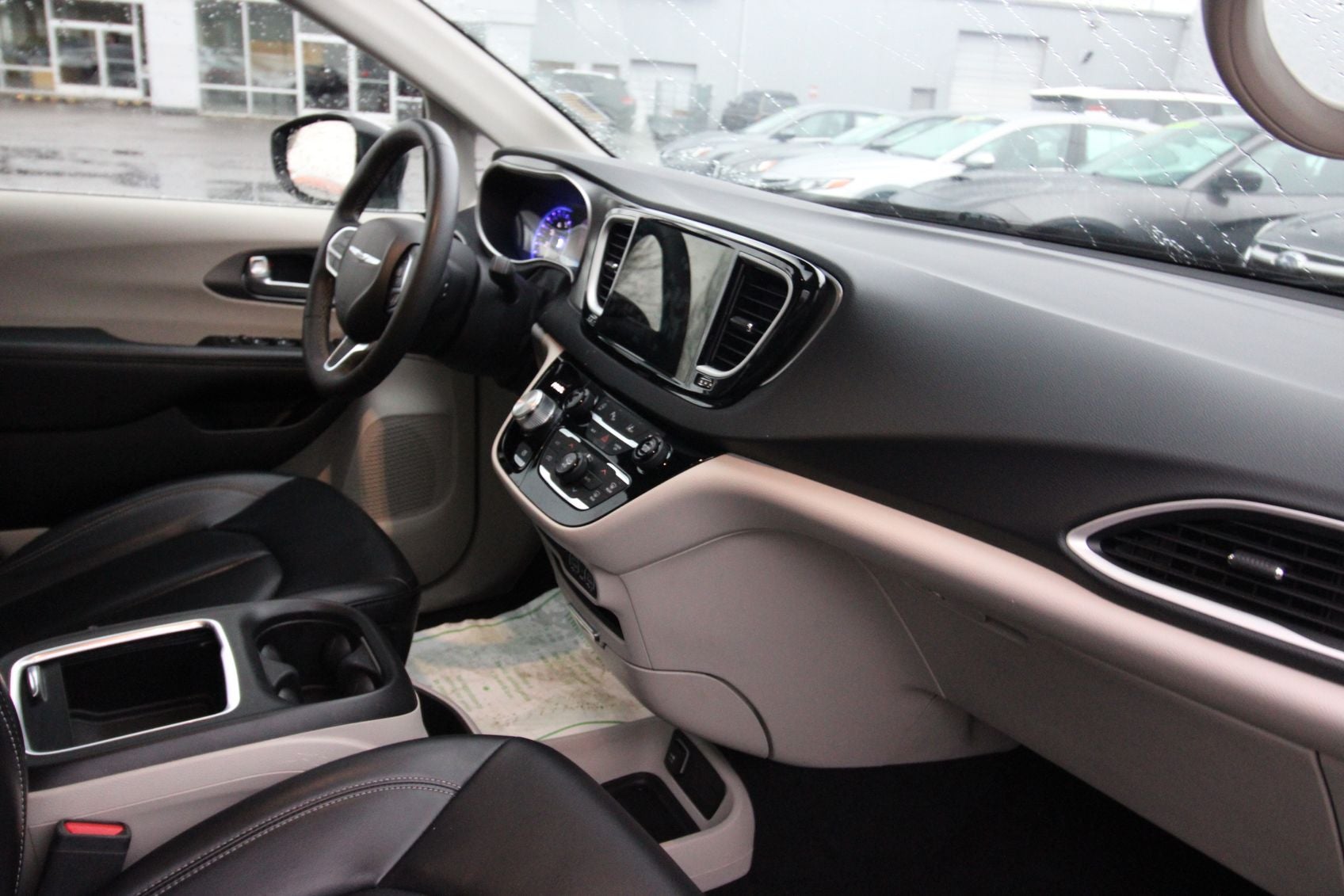 2023 Chrysler Pacifica Touring L