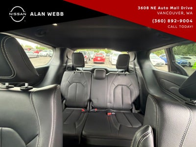 2022 Chrysler Pacifica Hybrid Touring L