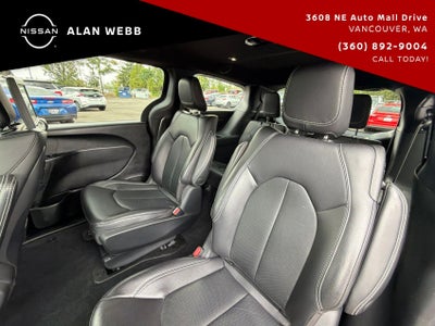 2022 Chrysler Pacifica Hybrid Touring L