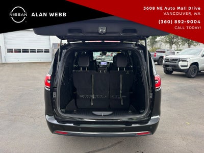 2022 Chrysler Pacifica Hybrid Touring L