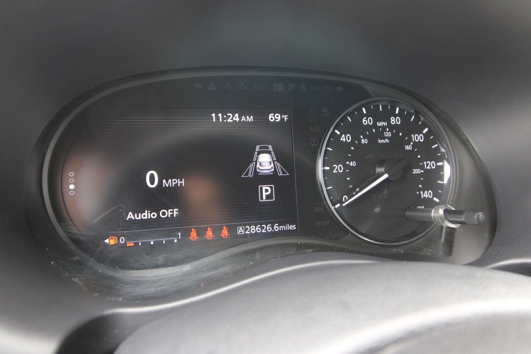 2023 Nissan Kicks SR