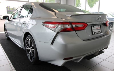 2019 Toyota Camry SE