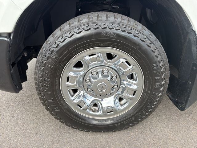 2021 Nissan NV Passenger SL