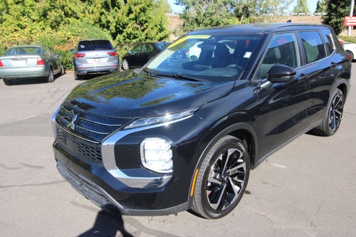 2022 Mitsubishi Outlander ES
