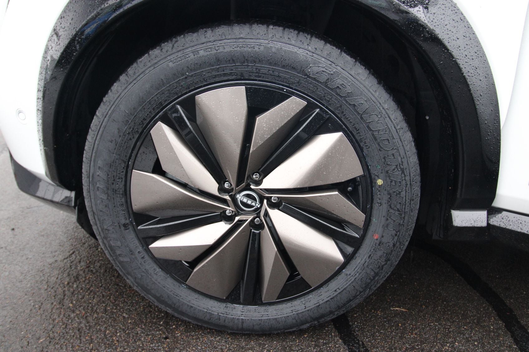 2023 Nissan Ariya PREMIERE