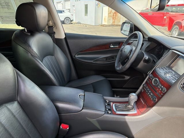 2017 INFINITI QX50 Base