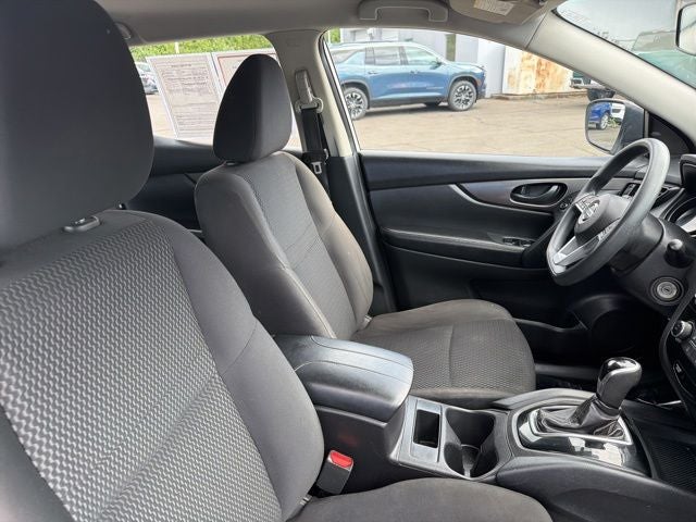 2022 Nissan Rogue Sport S