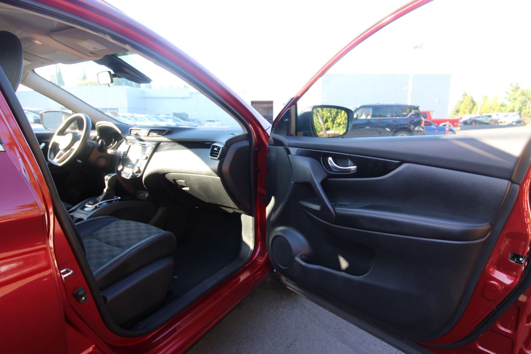 2022 Nissan Rogue Sport SV