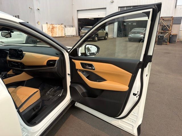 2023 Nissan Rogue Platinum LIFTED