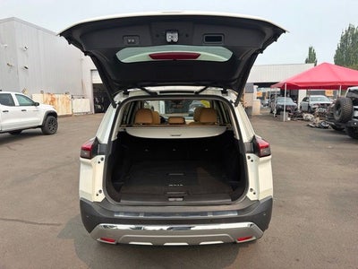 2023 Nissan Rogue Platinum LIFTED