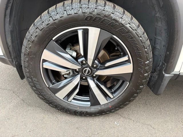 2023 Nissan Rogue Platinum LIFTED
