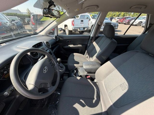 2009 Kia Rondo LX