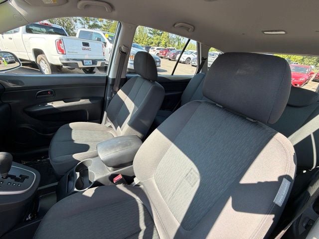 2009 Kia Rondo LX